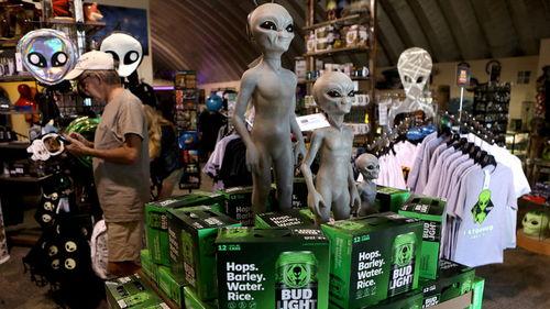 最新外星爆料新闻报道,宇宙深处竟隐藏着惊人秘密  第3张